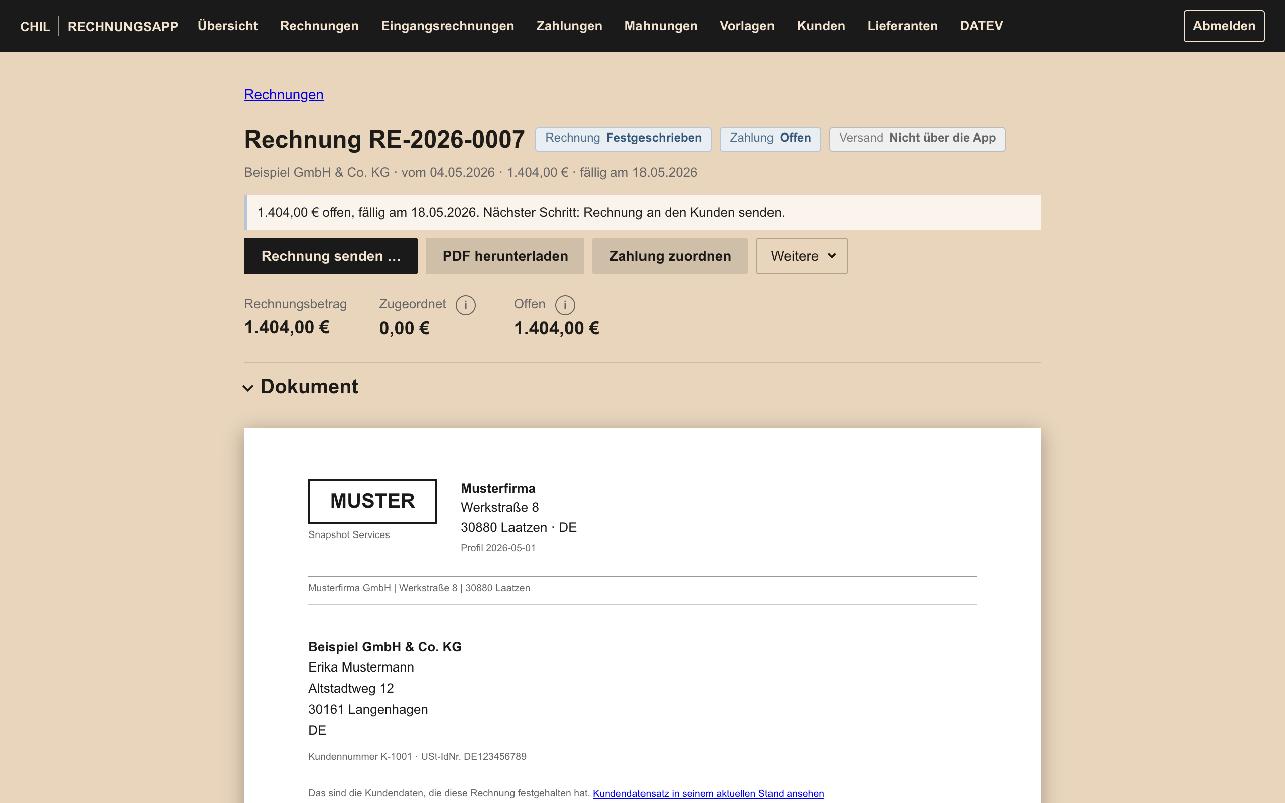 Detailansicht einer festgeschriebenen Rechnung in Rechnella mit Status, Zahlungsstand und den verfügbaren Aktionen.